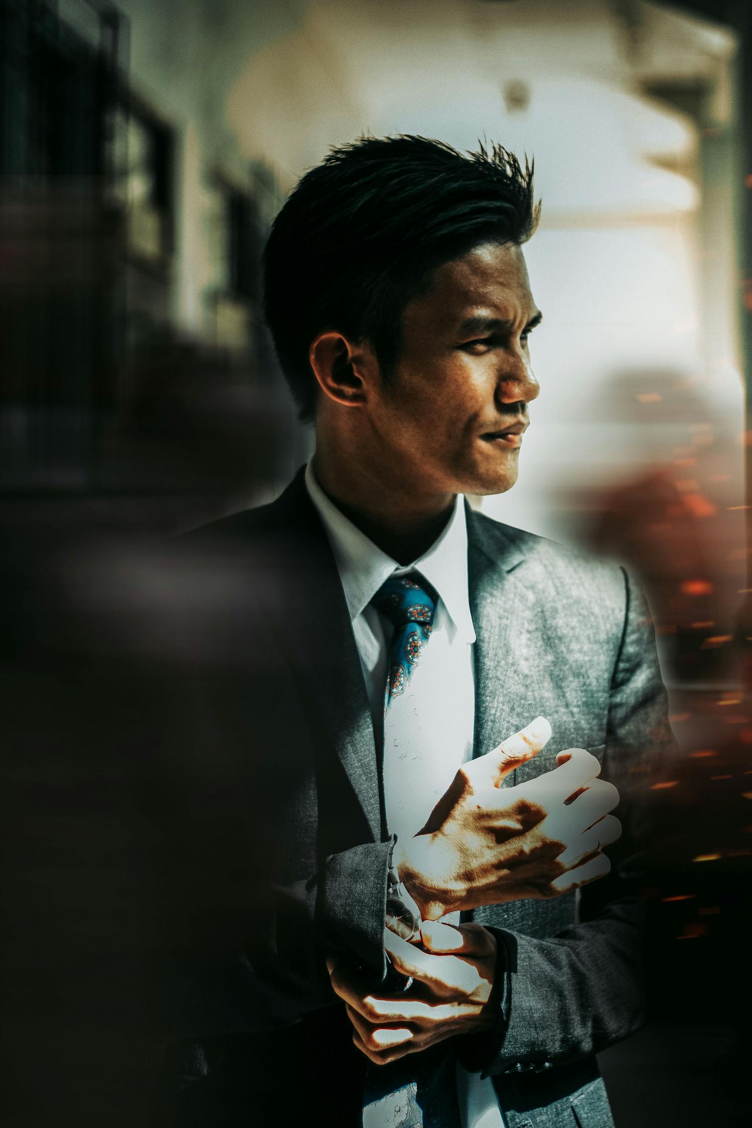 吴京,中国动作电影的不朽传奇——一部电影,一生信仰 吴京,中国动作电影的不朽传奇——一部电影,一生信仰